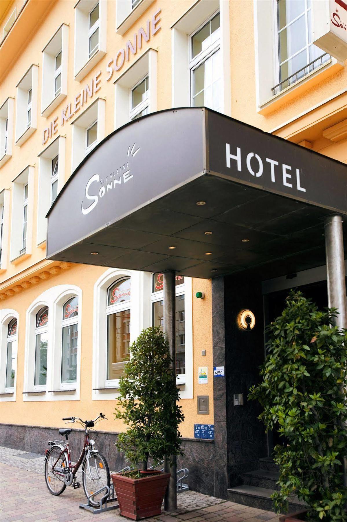 Vienna House Easy By Wyndham Rostock Hotel Exterior photo