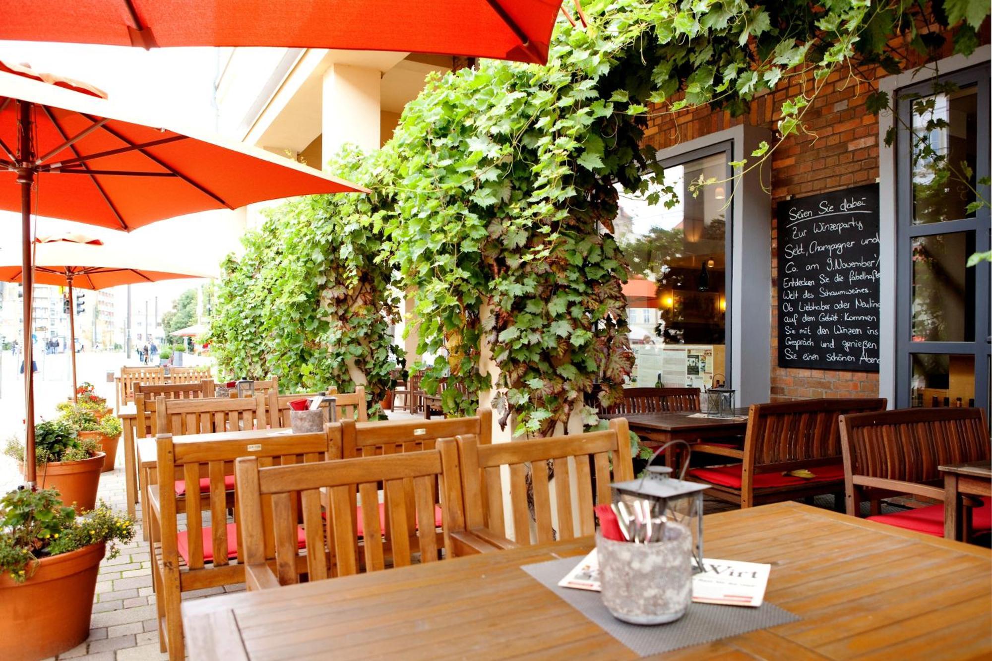 Vienna House Easy By Wyndham Rostock Hotel Exterior photo