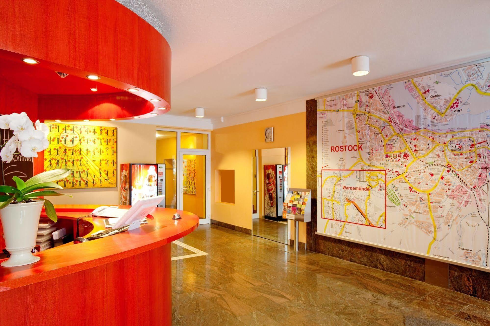 Vienna House Easy By Wyndham Rostock Hotel Exterior photo